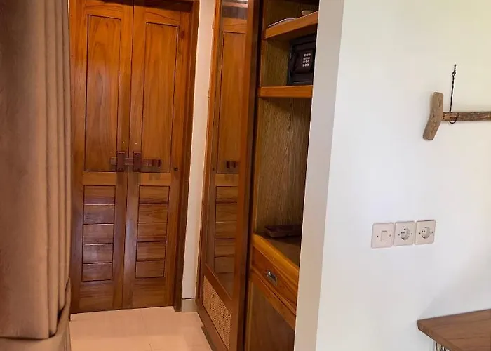 Casa Shanti Deluxe Villa Lovina Beach