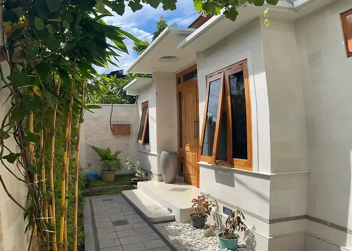 Casa Shanti Deluxe Villa Lovina Beach